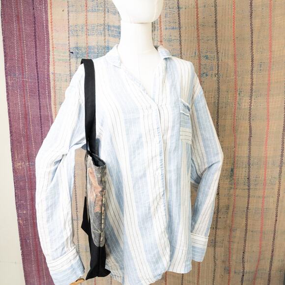 Upcycled carhartt tote bag - Picture 3 of 7